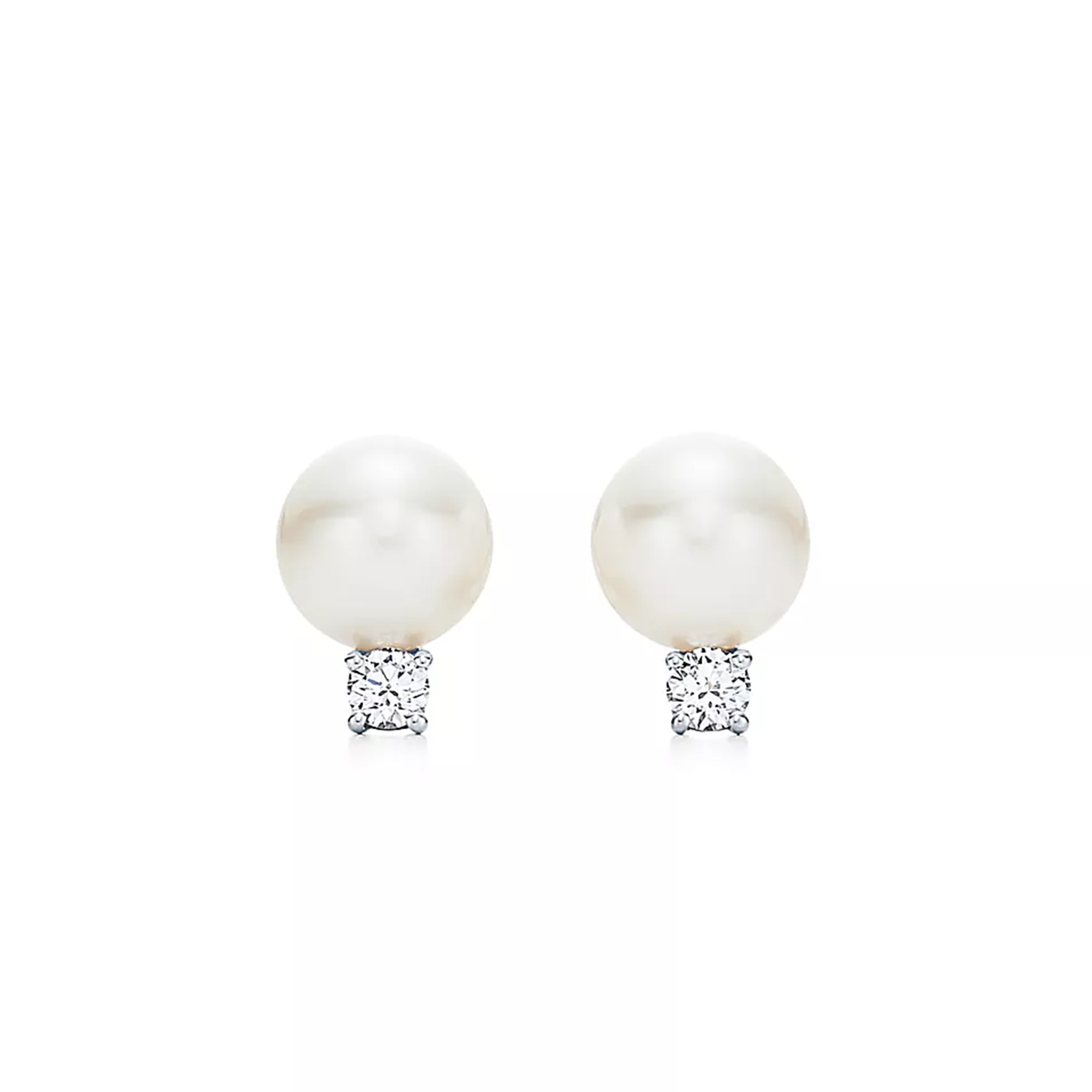 TIFFANY SIGNATURE™ PEARLS EARRINGS 60126529